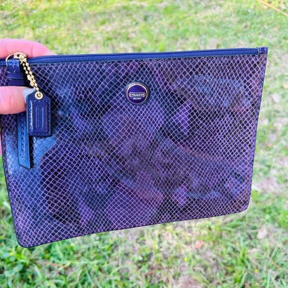 Coach F67523 purple snakeskin embossed tech pouch NWT MSRP $138 - Picture 11 of 12